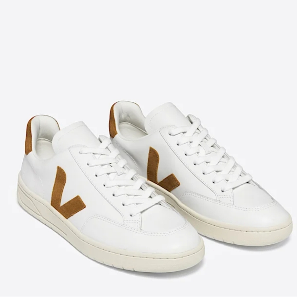 Veja V-12 Leather White Camel Size 7 Eu 38